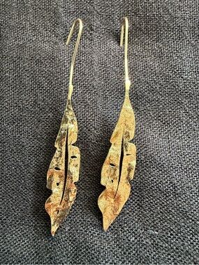 Banana Republic Gold Leaf Dangle Earrings